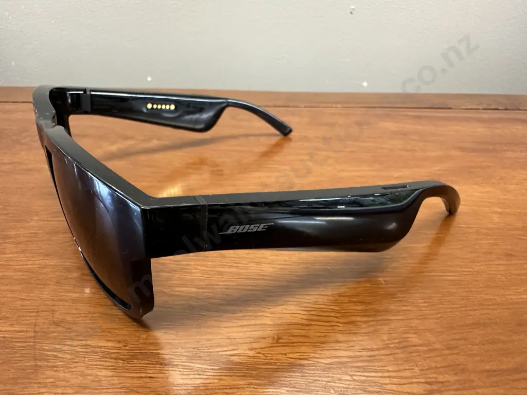 Bose BMD0011 Tenor Style Frames Bluetooth Audio Sunglasses Image 1++